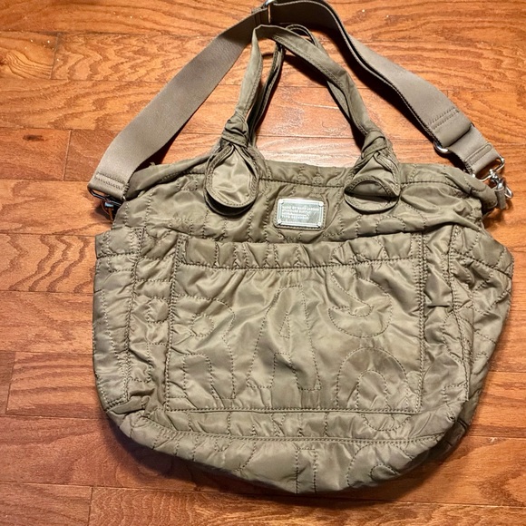 MARC BY MARC JACOBS….Tan Quilted crossbody  Bag - Picture 1 of 12